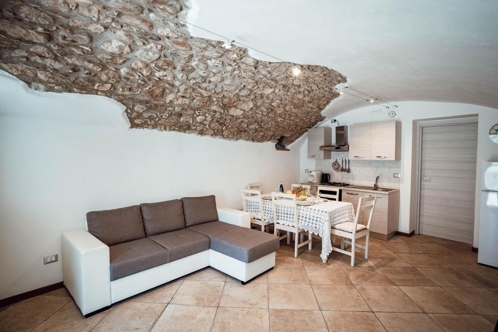 Apartment Corte Isabel Costermano